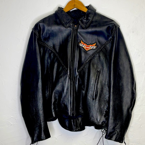 - Vintage Black Leather Biker/Motorcycle Jacket with Harley Davidson Patch - Picture 2 of 11